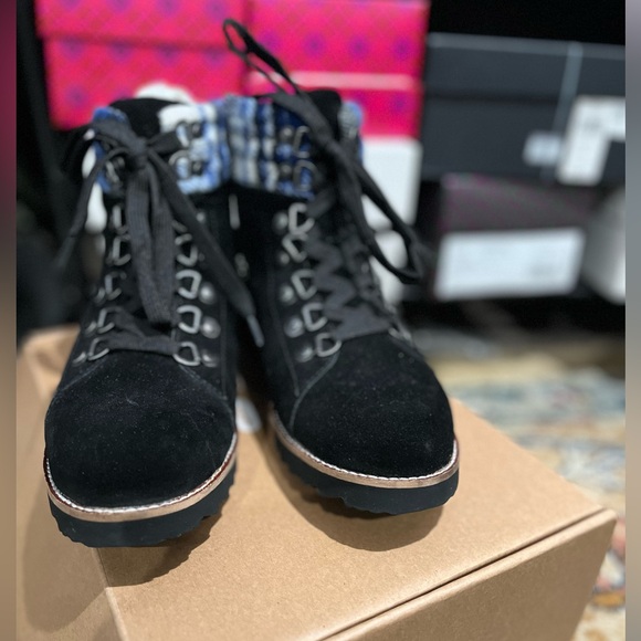 Blondo Raina Waterproof Ankle Boot - Picture 7 of 10